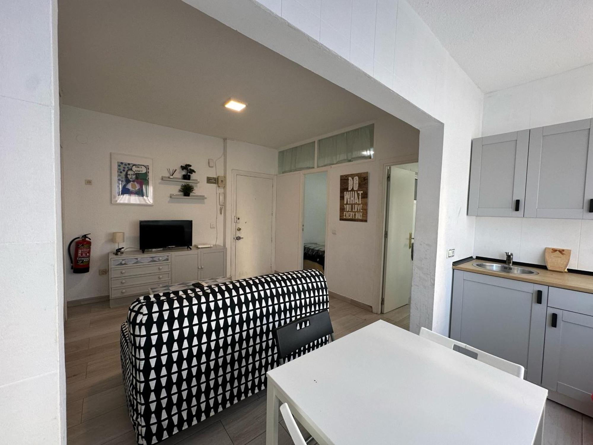 Апартаменты Cg131 - Centro 50 Metros, Playa 650 Metros, Wifi, Fire Stick Amazon Торремолинос Экстерьер фото