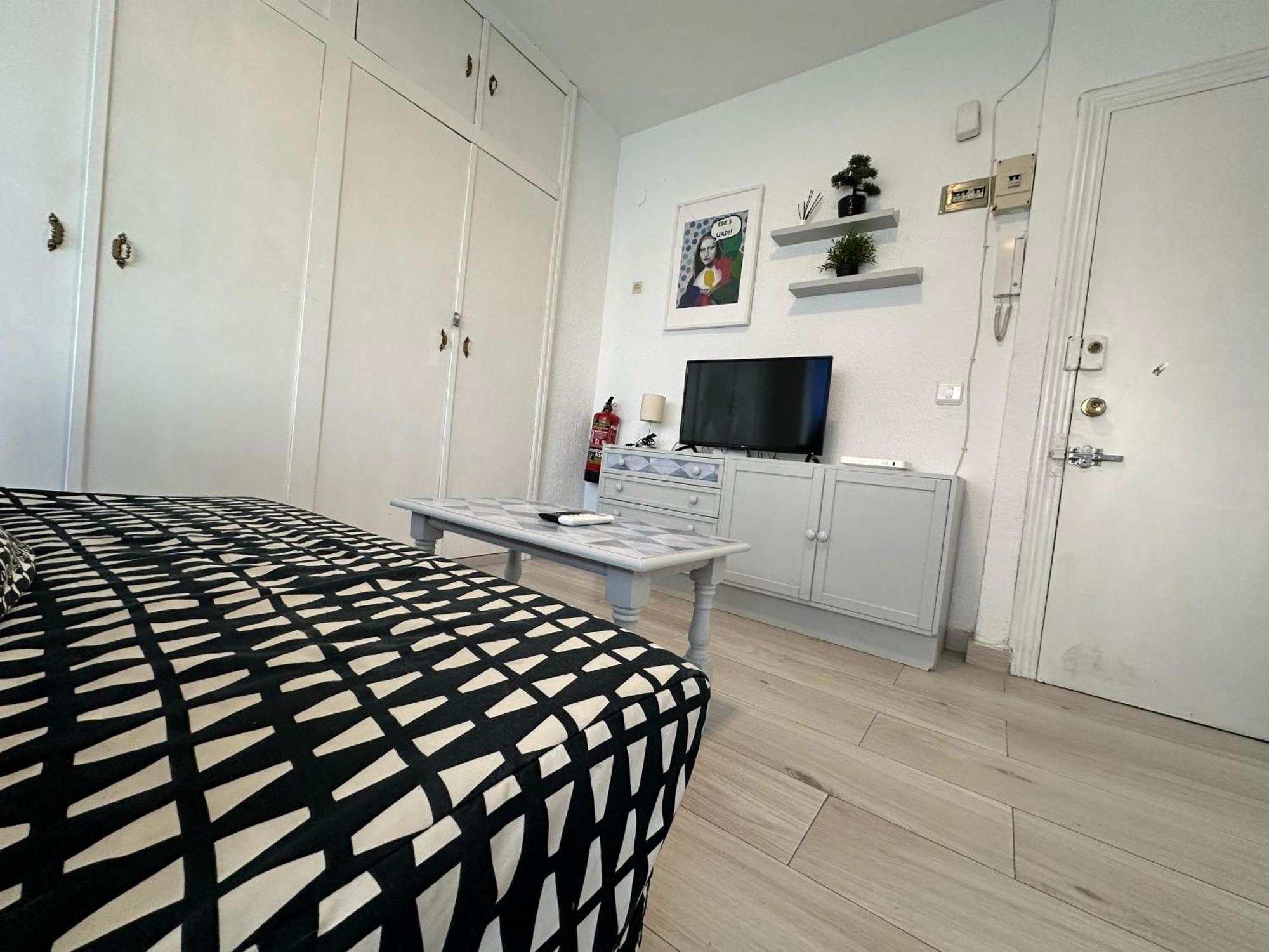 Апартаменты Cg131 - Centro 50 Metros, Playa 650 Metros, Wifi, Fire Stick Amazon Торремолинос Экстерьер фото