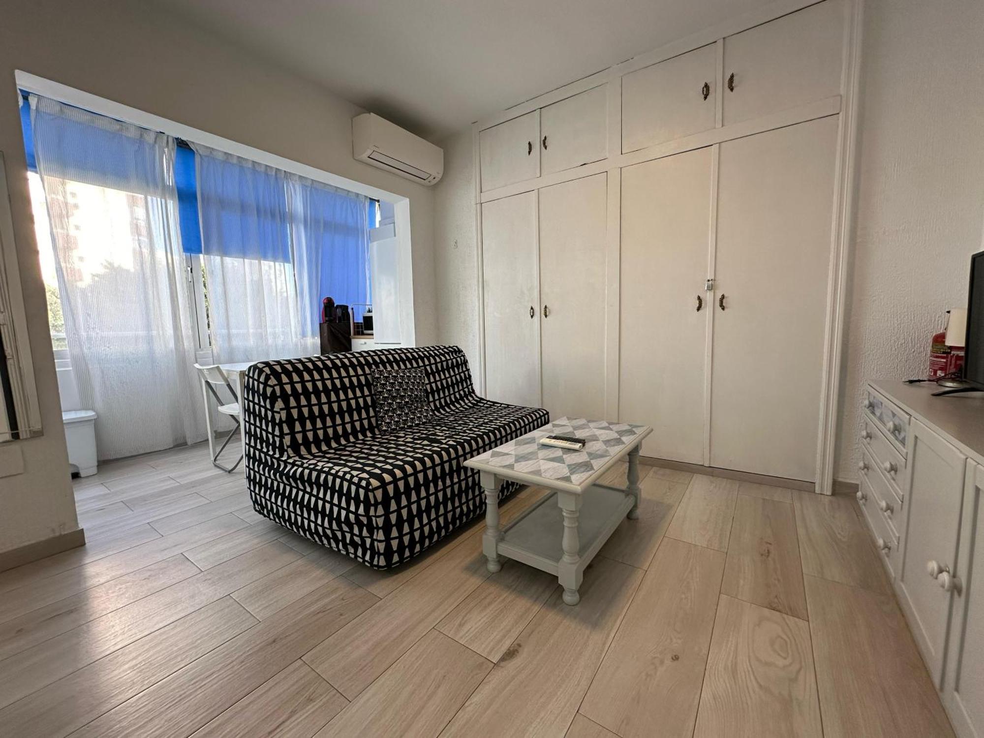 Апартаменты Cg131 - Centro 50 Metros, Playa 650 Metros, Wifi, Fire Stick Amazon Торремолинос Экстерьер фото